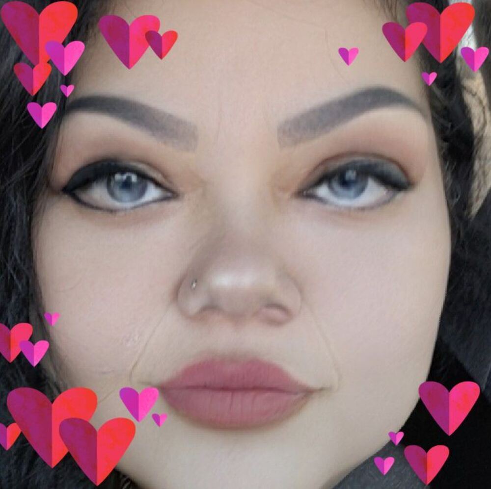 Meet your Posher, Nadia marie